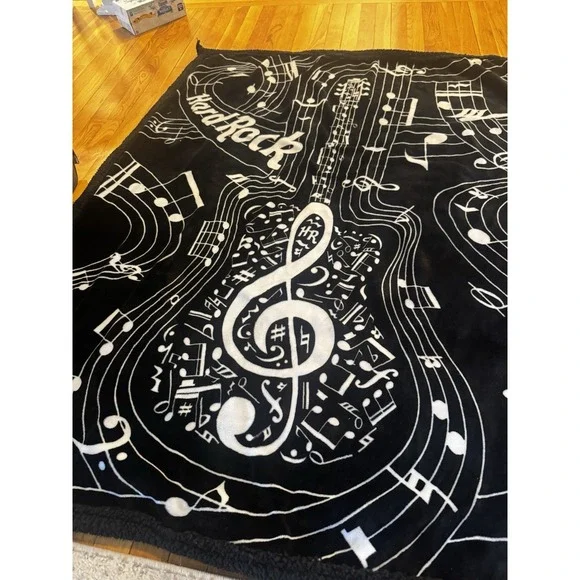 Hard Rock Cafe Black White Fuzzy Blanket Guitar Music Notes Soft 46x58